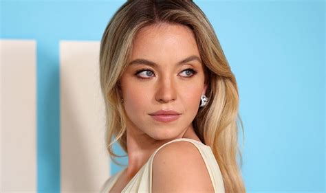 sydney sweeney scar|Sydney Sweeney Scares Strangers With Her Blood